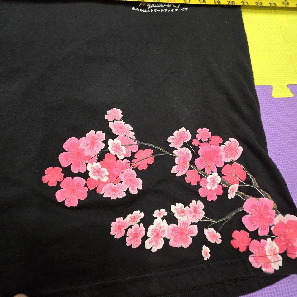 Street Fighter Capcom Graphic T-Shirt Men's Large Black Ryu Ken Pixel Sakura L - Picture 7 of 7